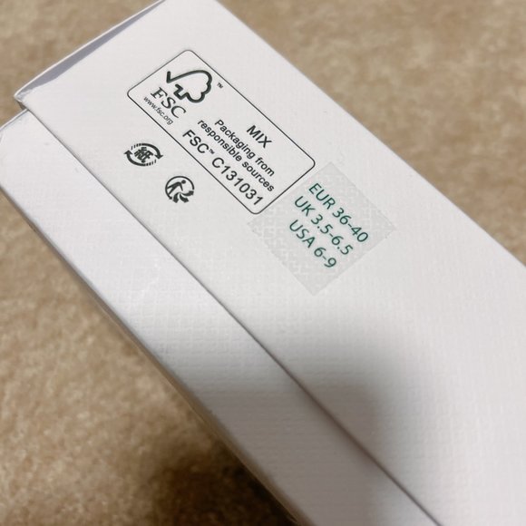 Lacoste Women’s Long Cotton Sock 3-Pack - Picture 5 of 7